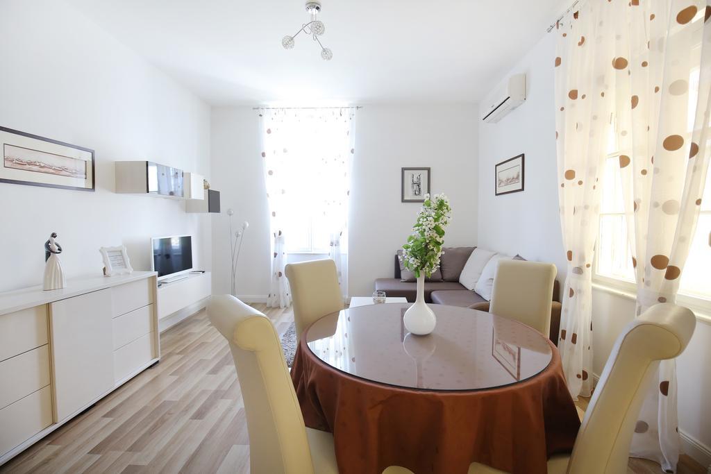 Bay View Apartment Zadar Bagian luar foto